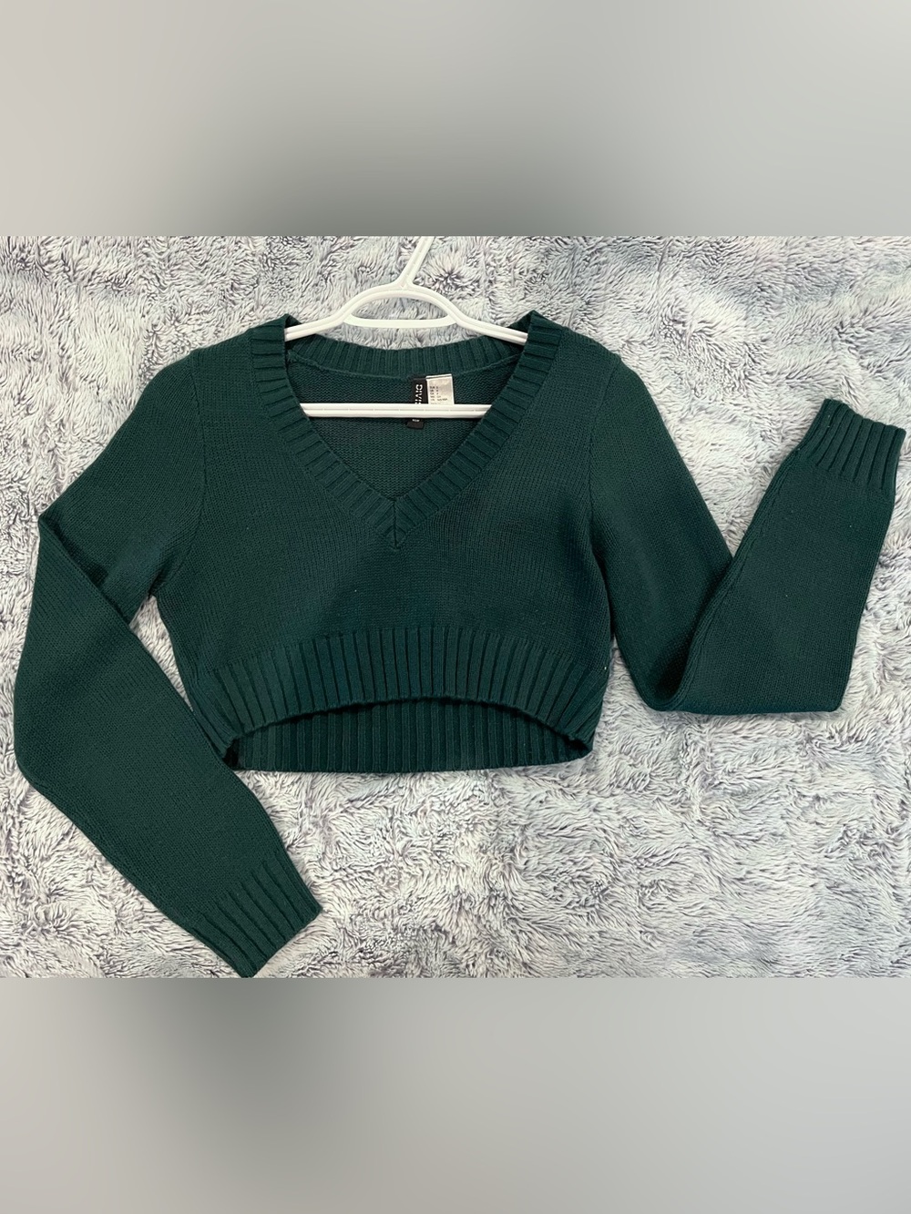 Dark Green Ribbed V-Neck Crop Top